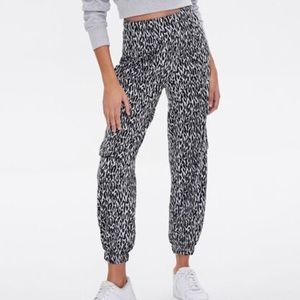 NWT Forever 21 leopard print jogger pants